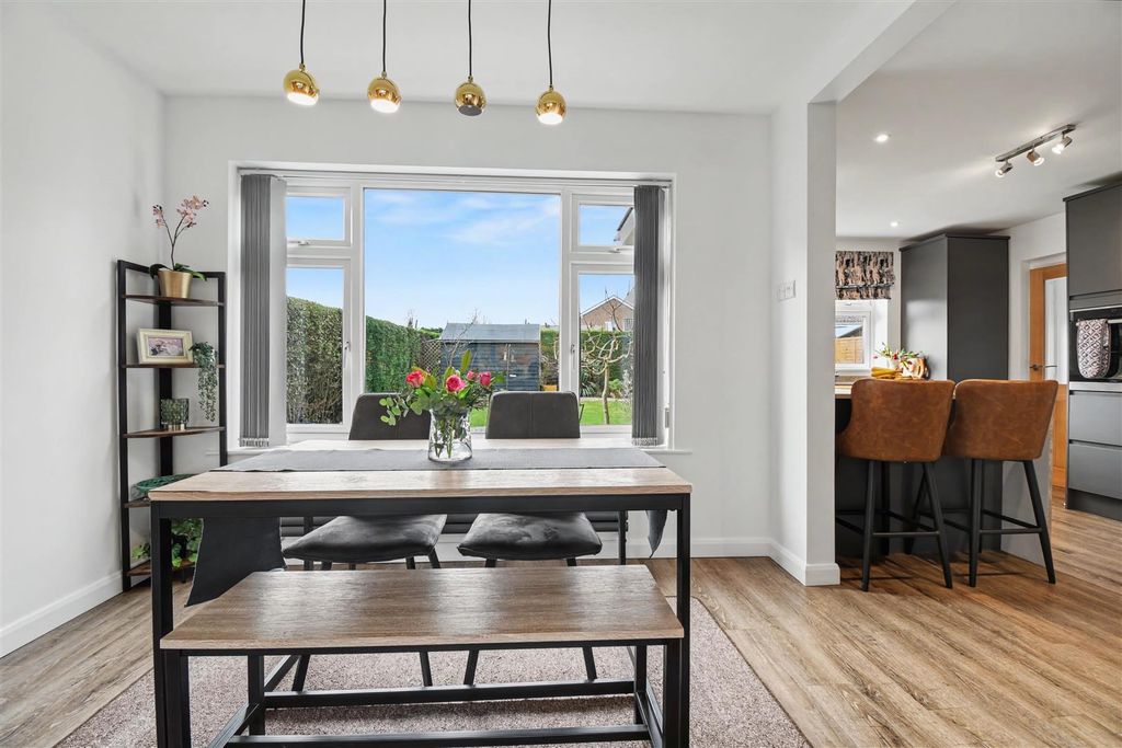 Property photo 2 of 27 Dining Room