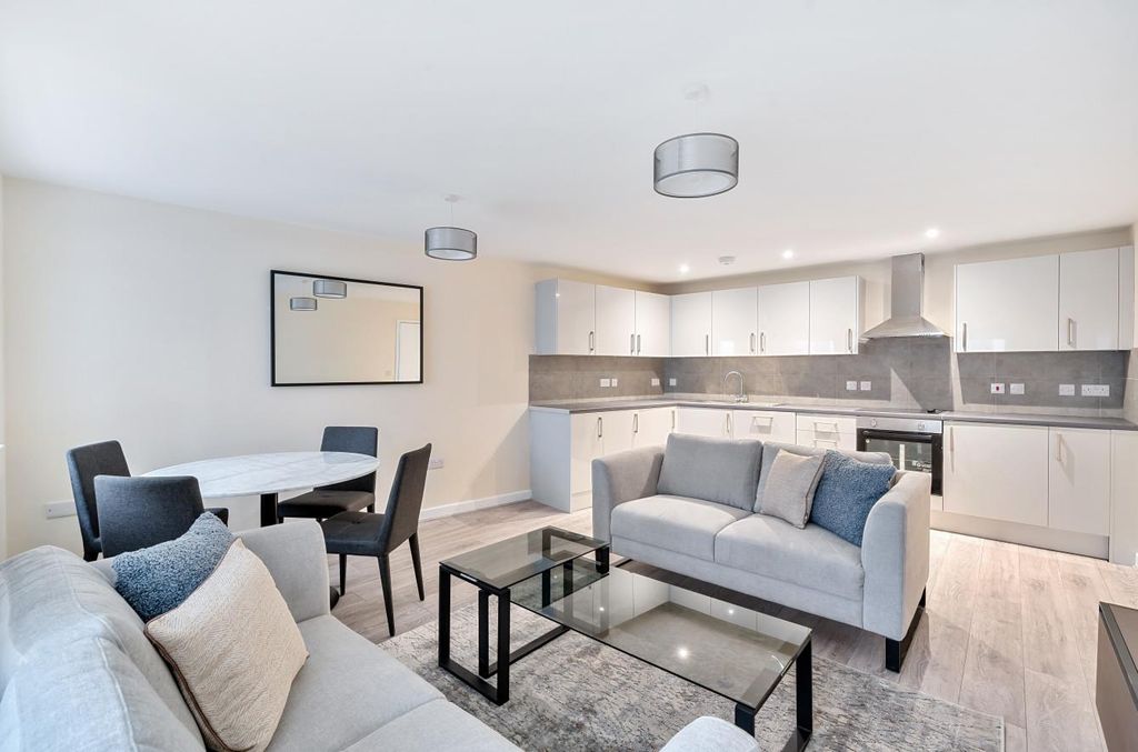Property photo 3 of 18 Reception Room