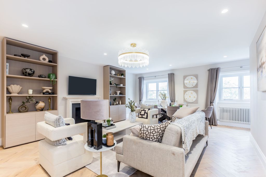 Property photo 2 of 20 Reception