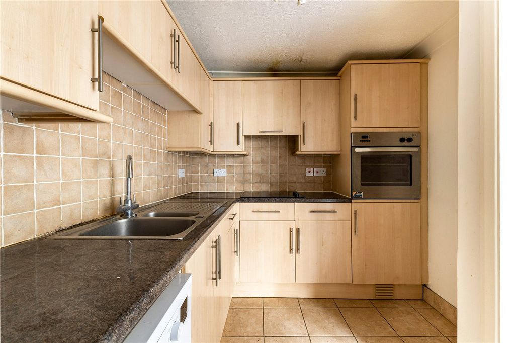 Property photo 3 of 12 Picture No. 25