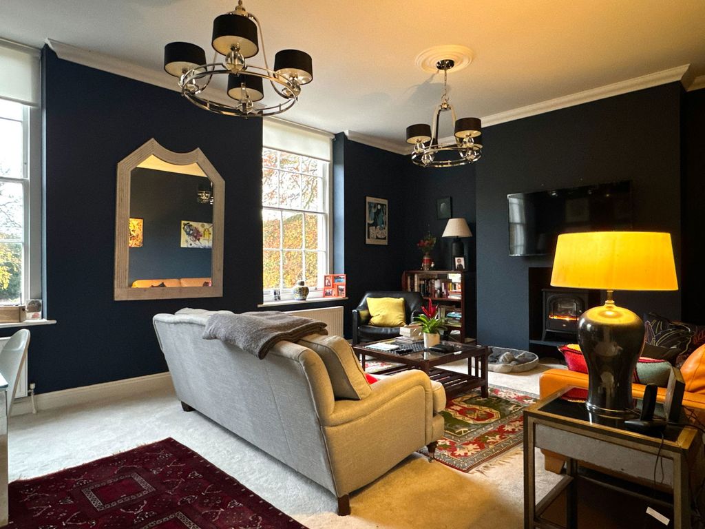 Property photo 1 of 31