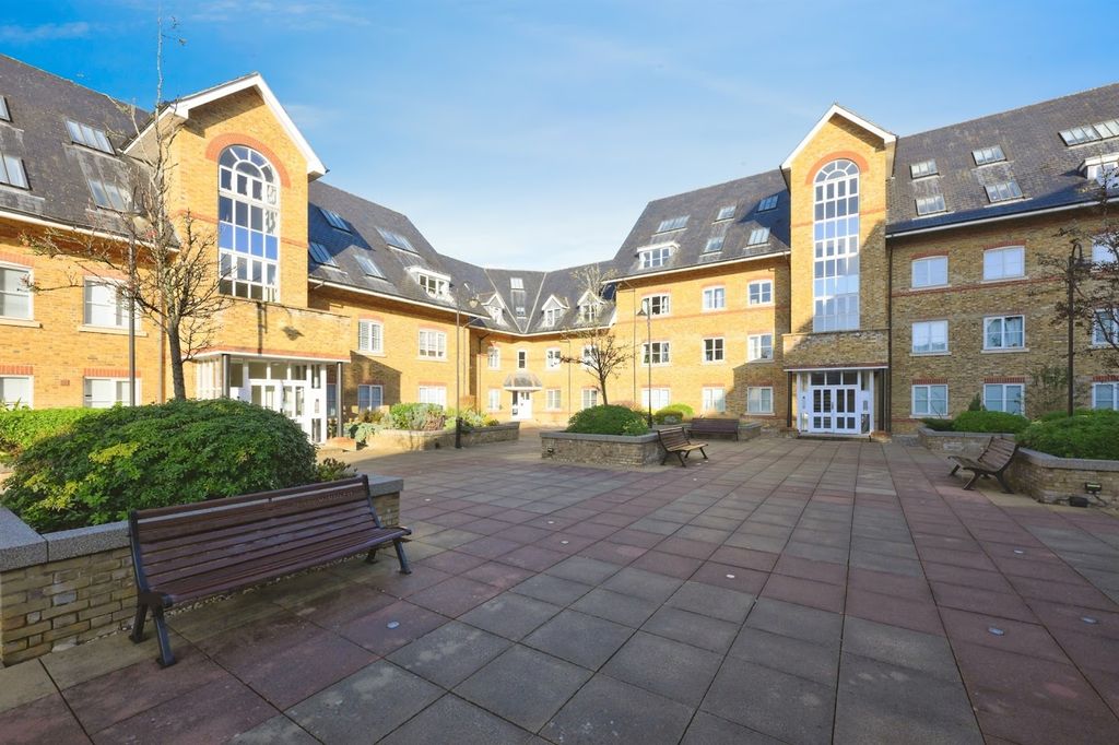 Property photo 3 of 18