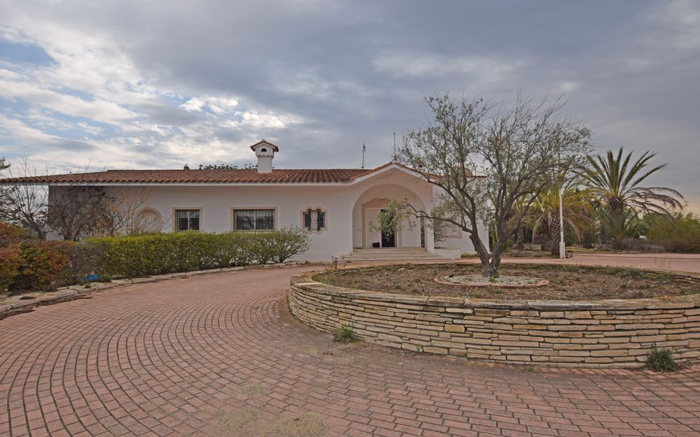 Property photo 1 of 11
