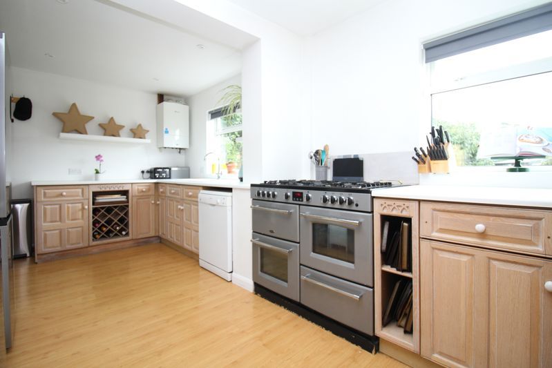 Property photo 3 of 19 Photo 17