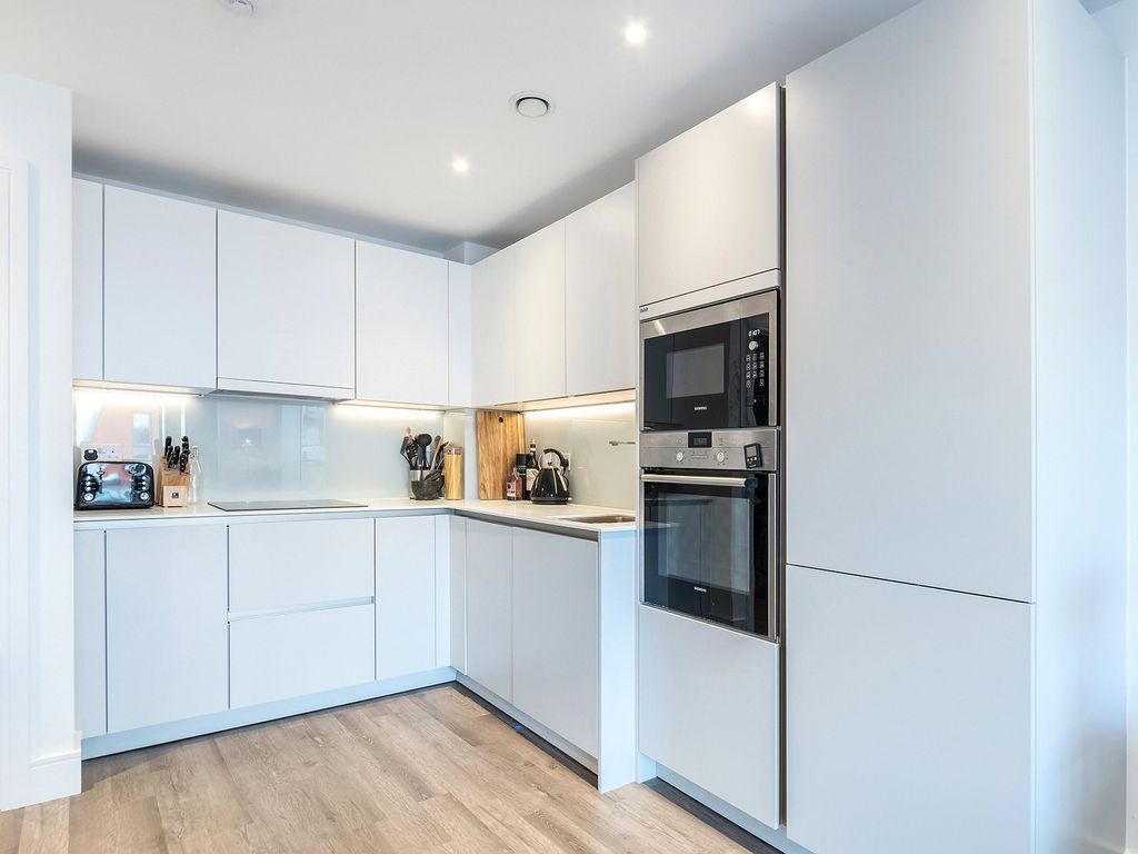 Property photo 3 of 10 Gaumont Place