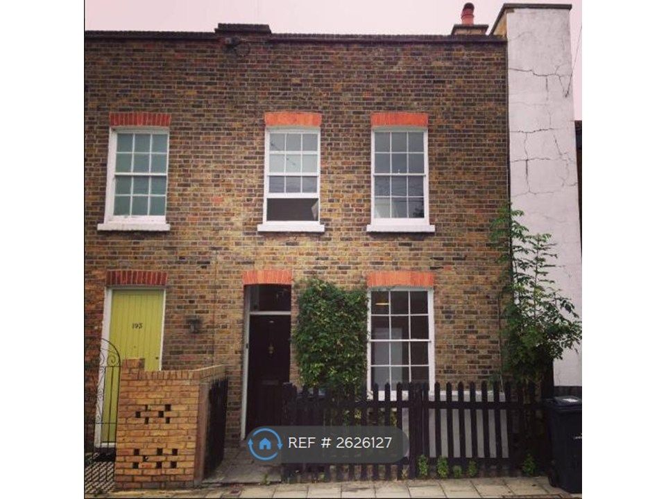 Property photo 1 of 7 Facade