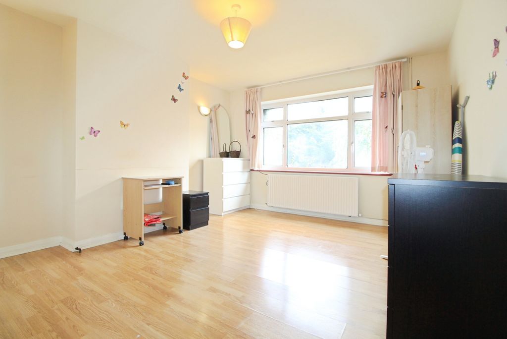 Property photo 3 of 10 Gallery