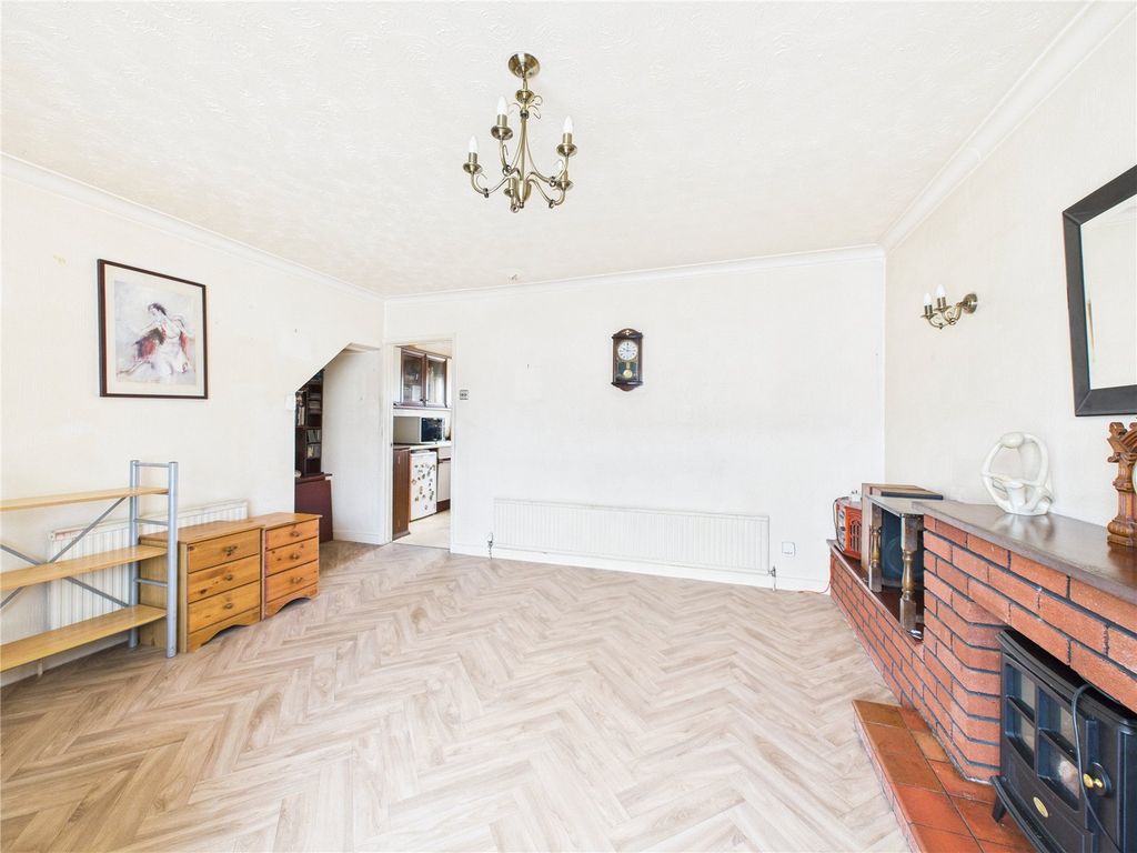 Property photo 3 of 19 Picture No. 04