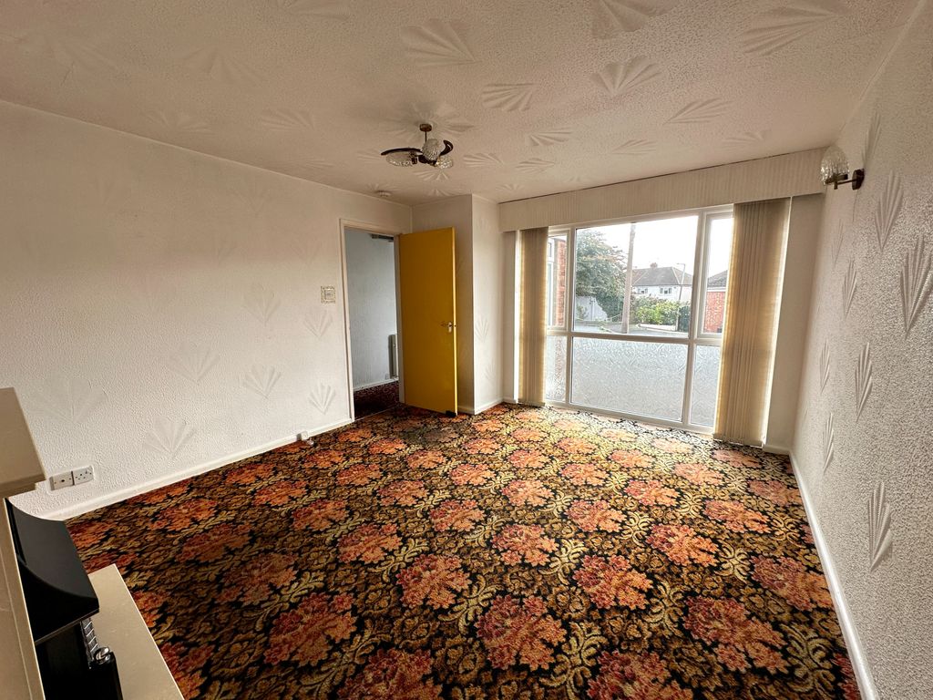 Property photo 3 of 16