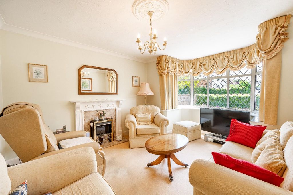 Property photo 2 of 17 Sitting Room