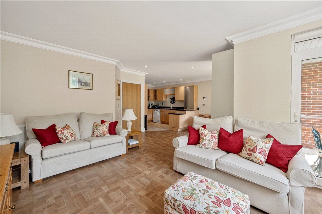 Property photo 2 of 14 Picture No. 05