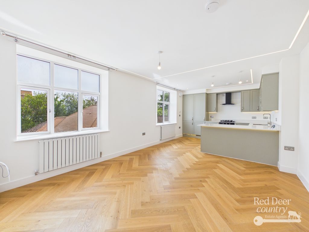 Property photo 1 of 11 Kitchen / Living Room