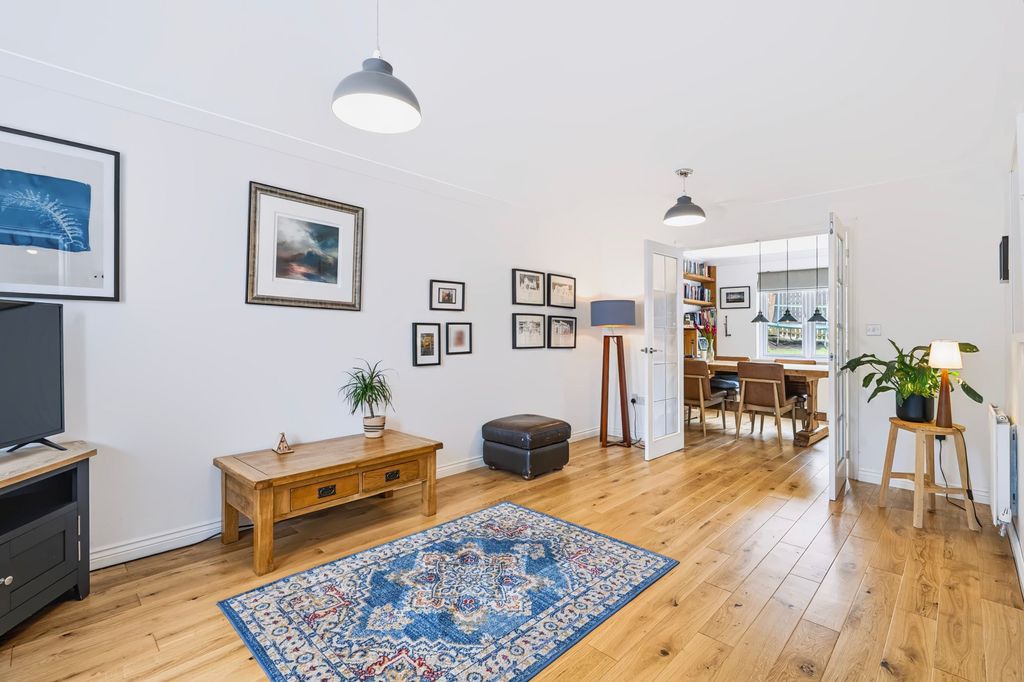 Property photo 2 of 51