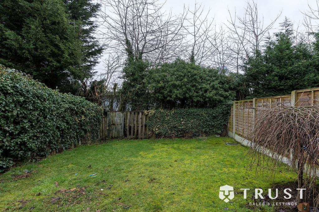 Property photo 2 of 23