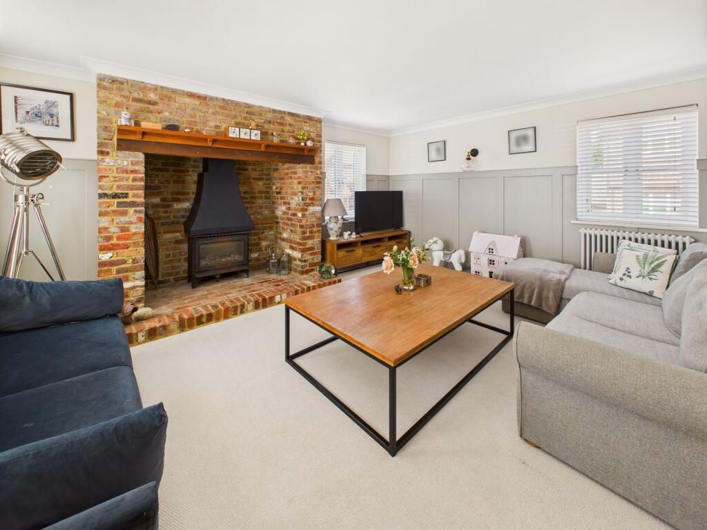 Property photo 3 of 16