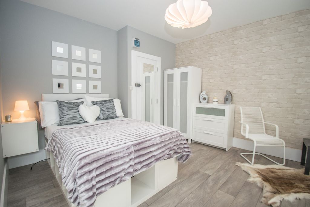 Property photo 1 of 18 3021680