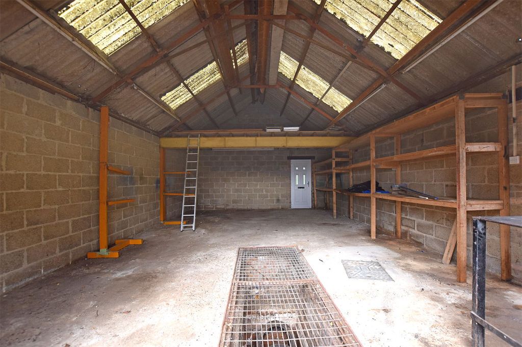 Property photo 2 of 13