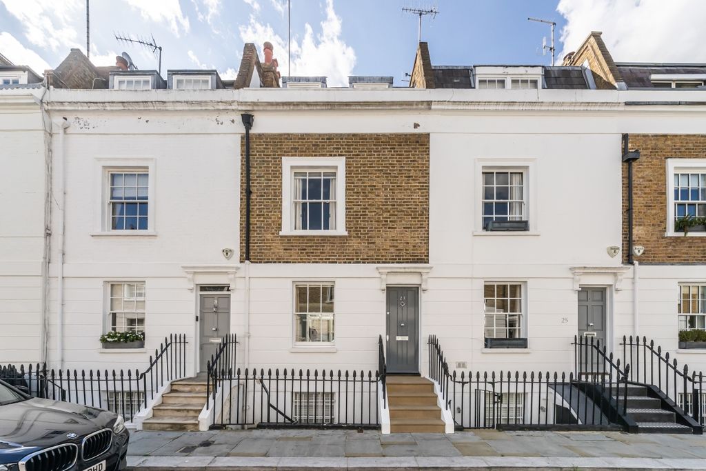 Property photo 1 of 32 Exterio