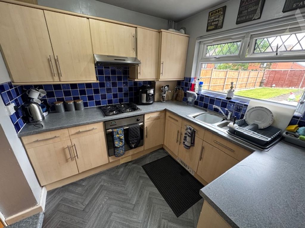 Property photo 2 of 13 4 Wallbank Road Kitchen