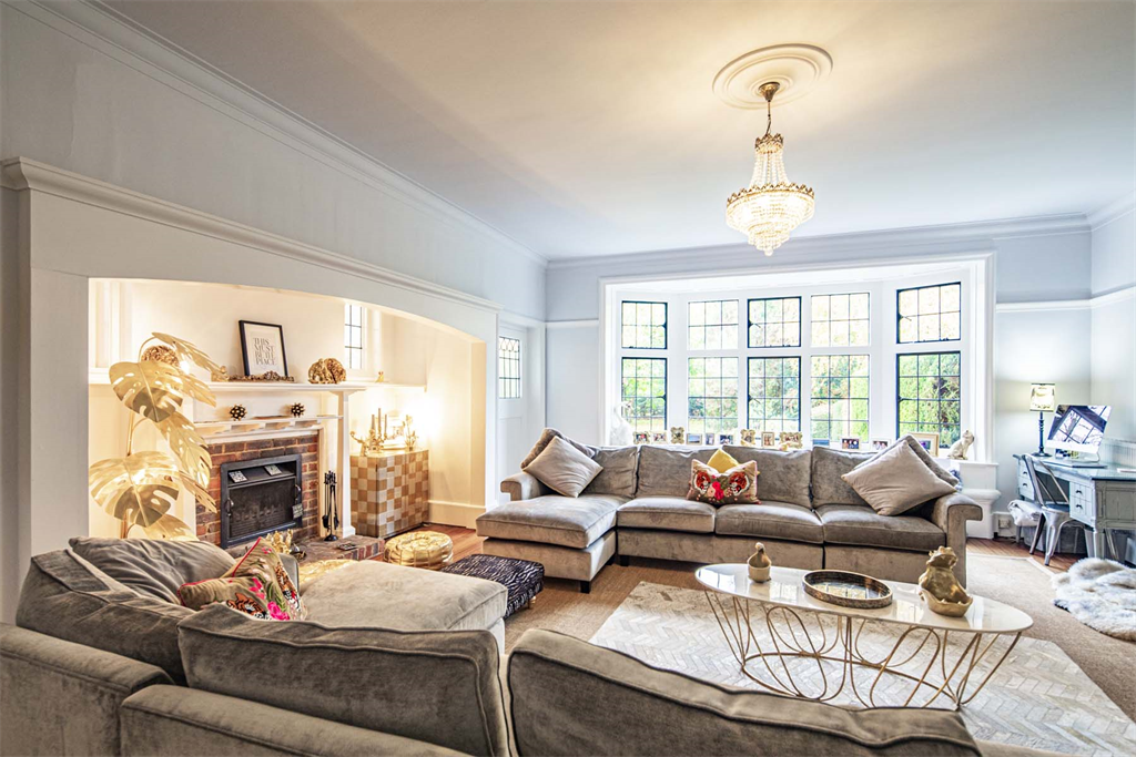 Property photo 2 of 18