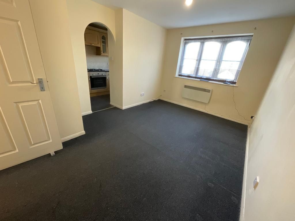 Property photo 3 of 11 Photo 3