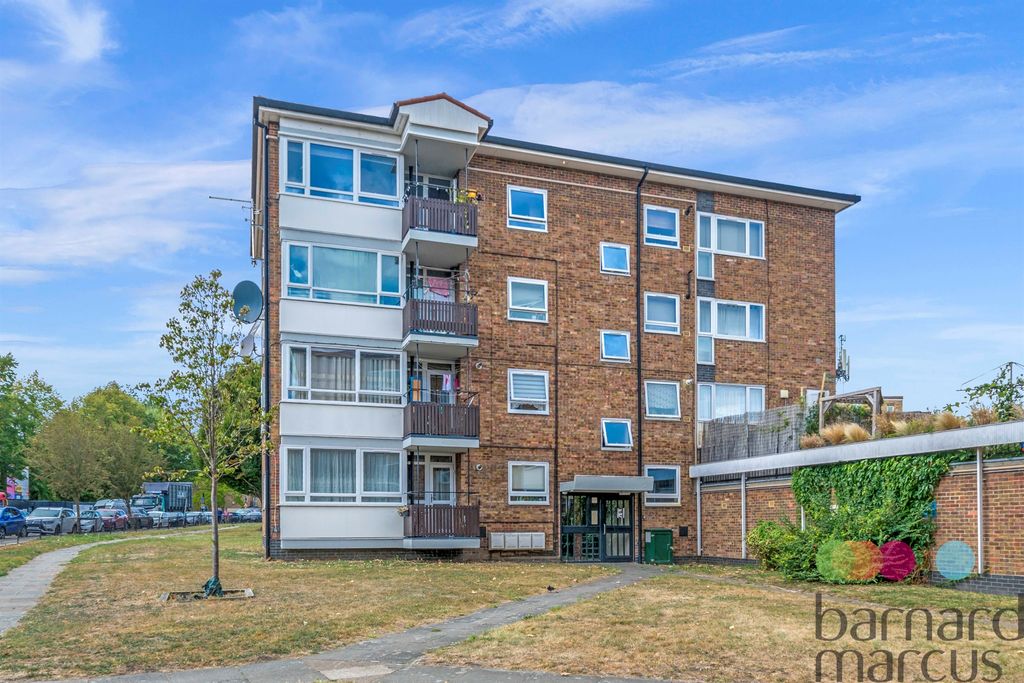 Property photo 1 of 16