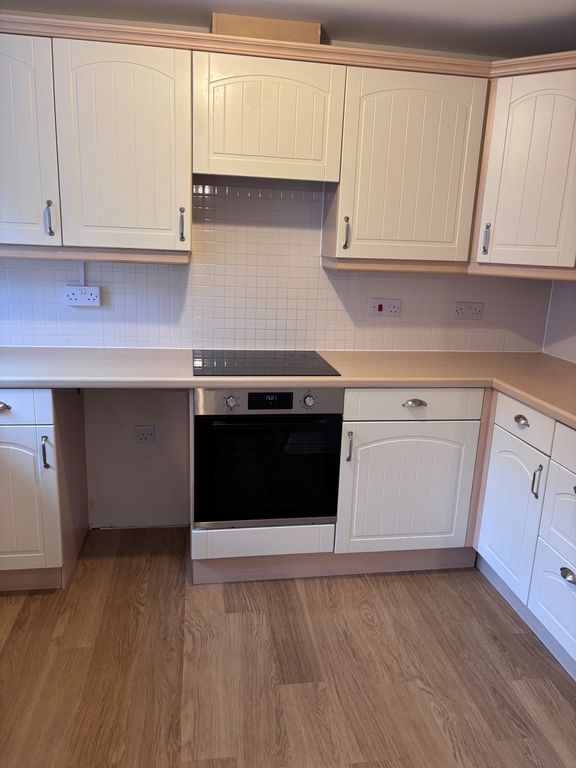 Property photo 3 of 13