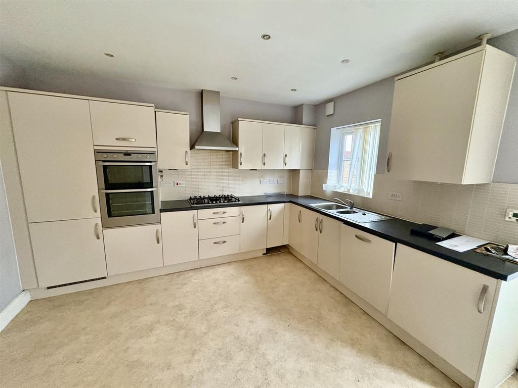 Property photo 3 of 22
