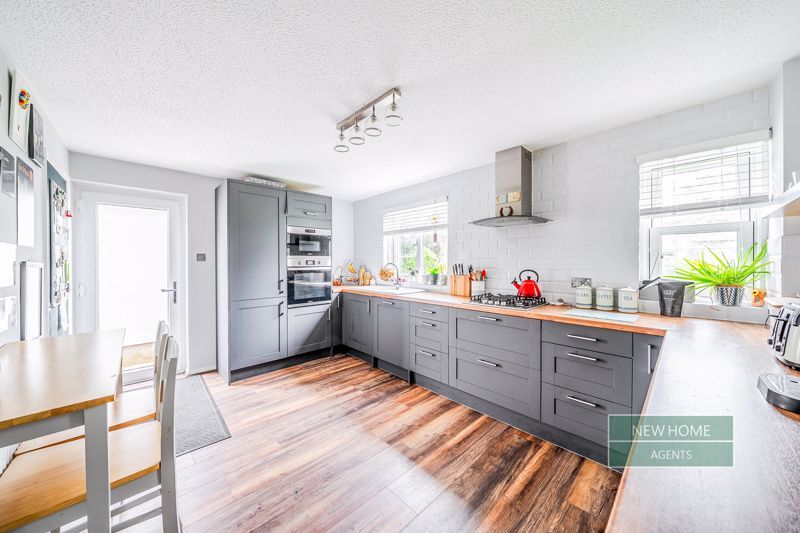 Property photo 2 of 20 Photo 14