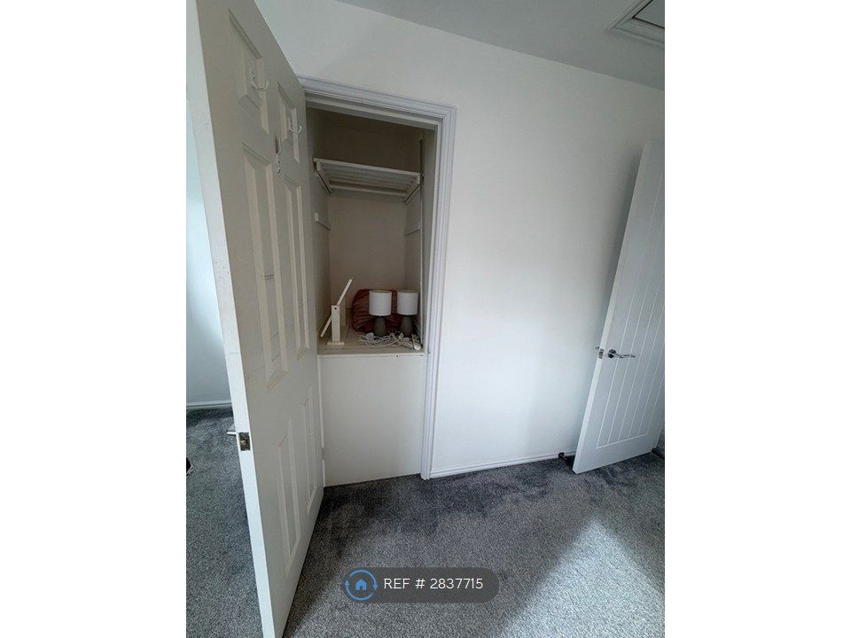 Property photo 3 of 31