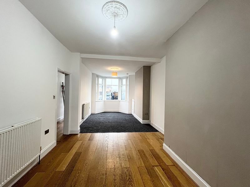 Property photo 3 of 14 Photo 11