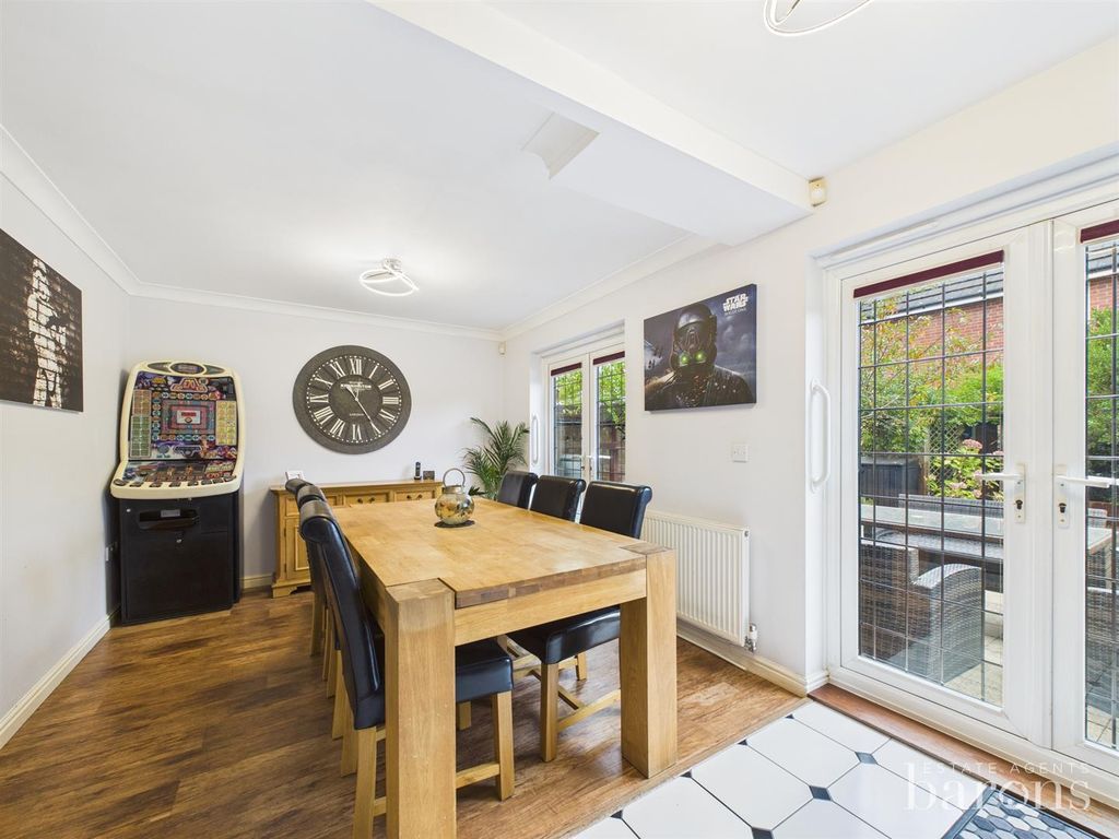 Property photo 3 of 37 Cam05500G0-Pr0084-Still012.Jpg