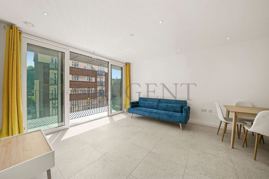 Property photo 1 of 14 (Main)