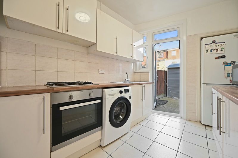 Property photo 2 of 9 Photo 7