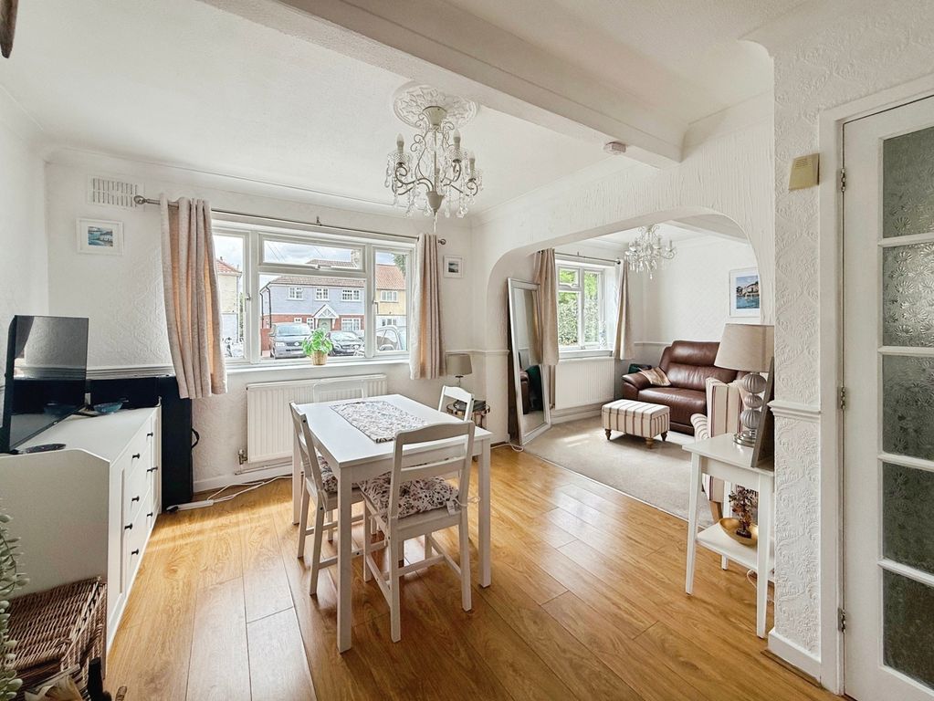 Property photo 3 of 20 Pbox-Img.Jpg