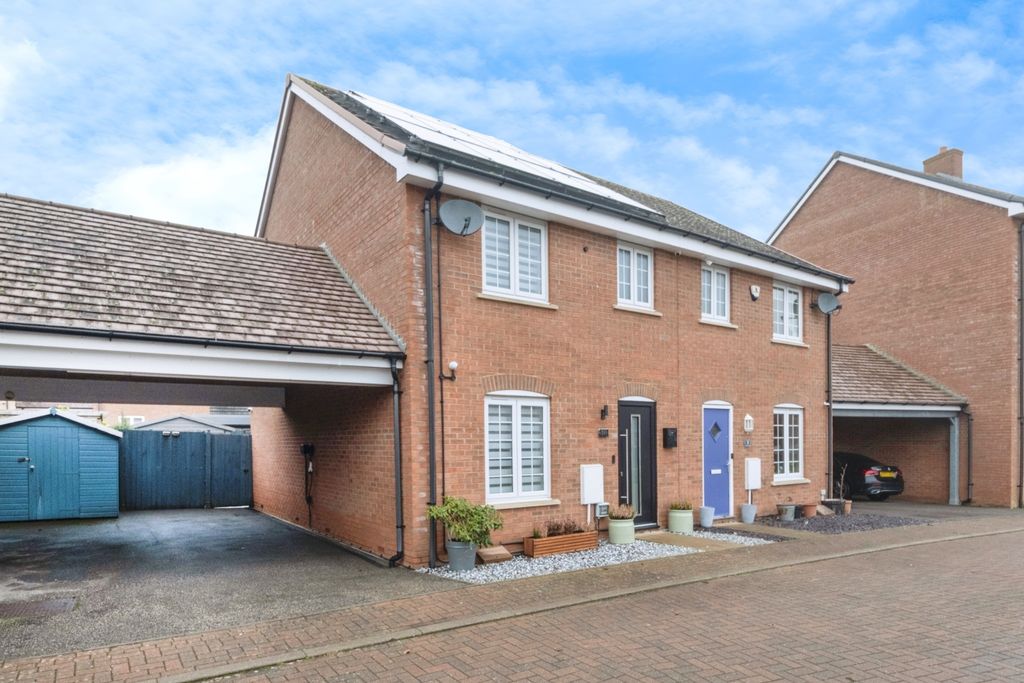 Property photo 2 of 25