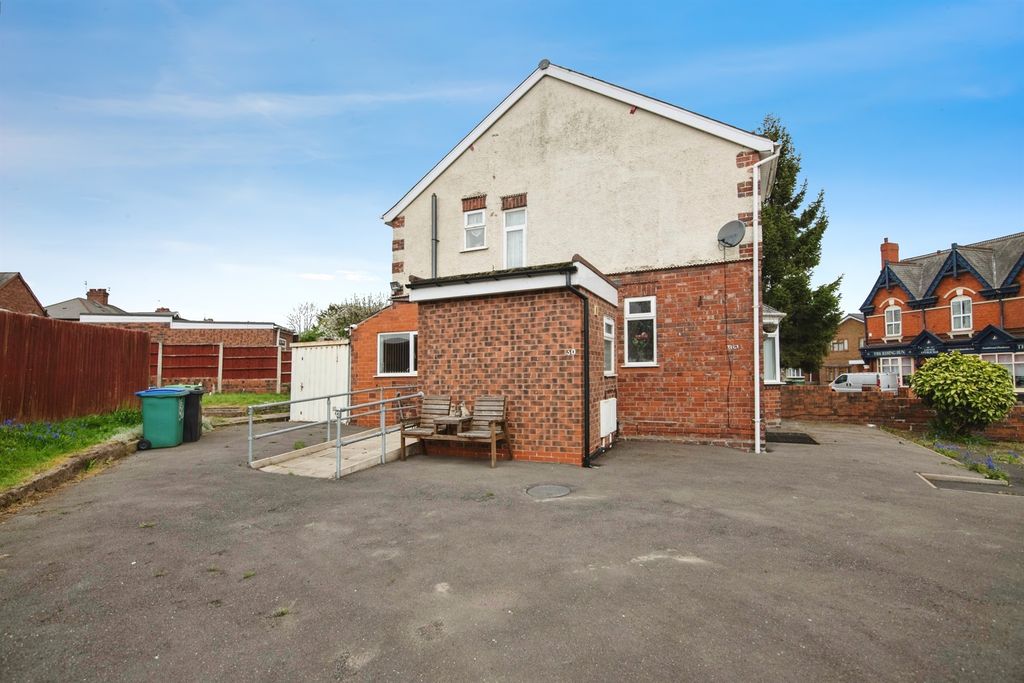 Property photo 2 of 16