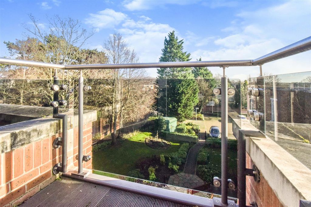 Property photo 3 of 15 ce7648d9-E16E-Ec11-8943-00224801Bda0.Jpg