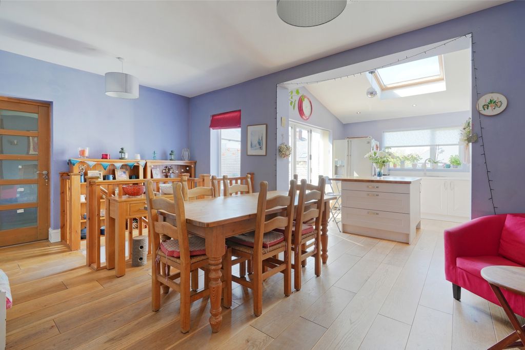 Property photo 2 of 32 Dsc09068