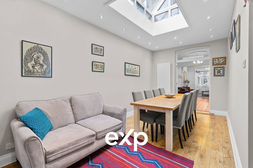 Property photo 1 of 25