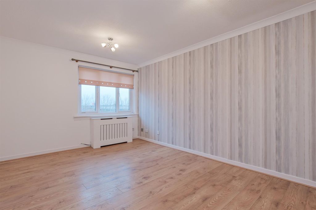 Property photo 2 of 32 001-74 Miller Street, Wishaw ML2 7Bb.Jpg