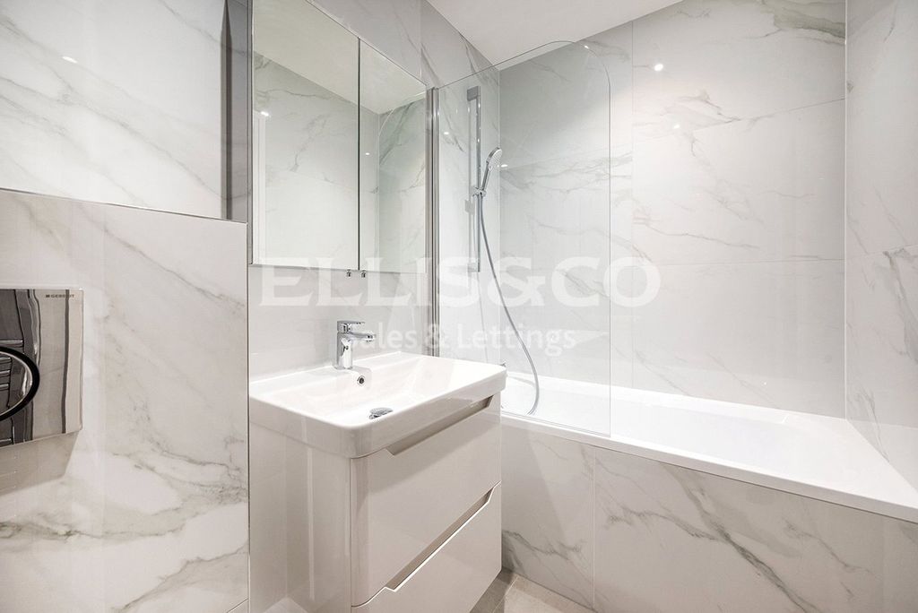 Property photo 3 of 11 Picture No. 02