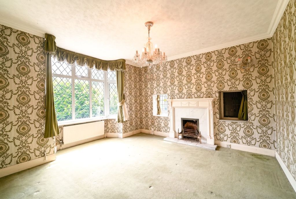 Property photo 2 of 26
