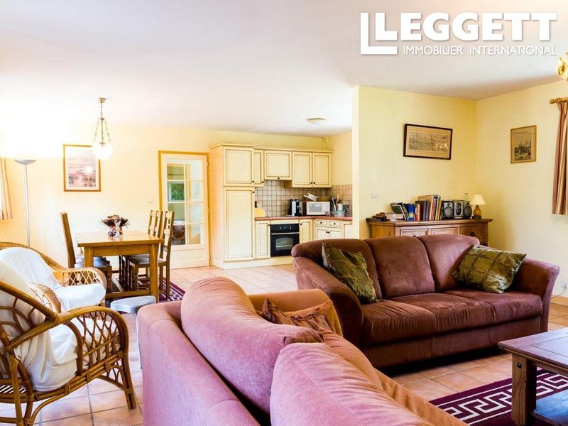 Property photo 3 of 10