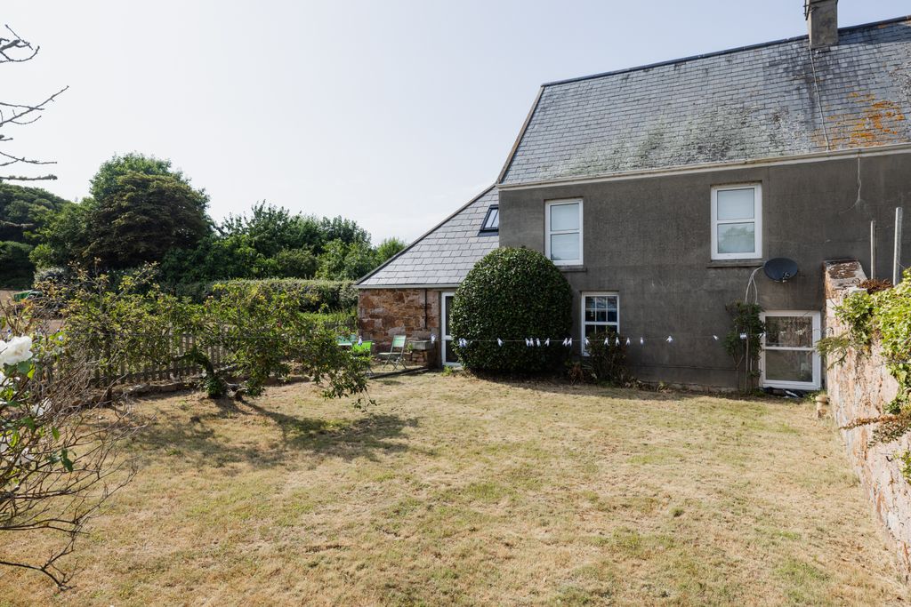 Property photo 1 of 20