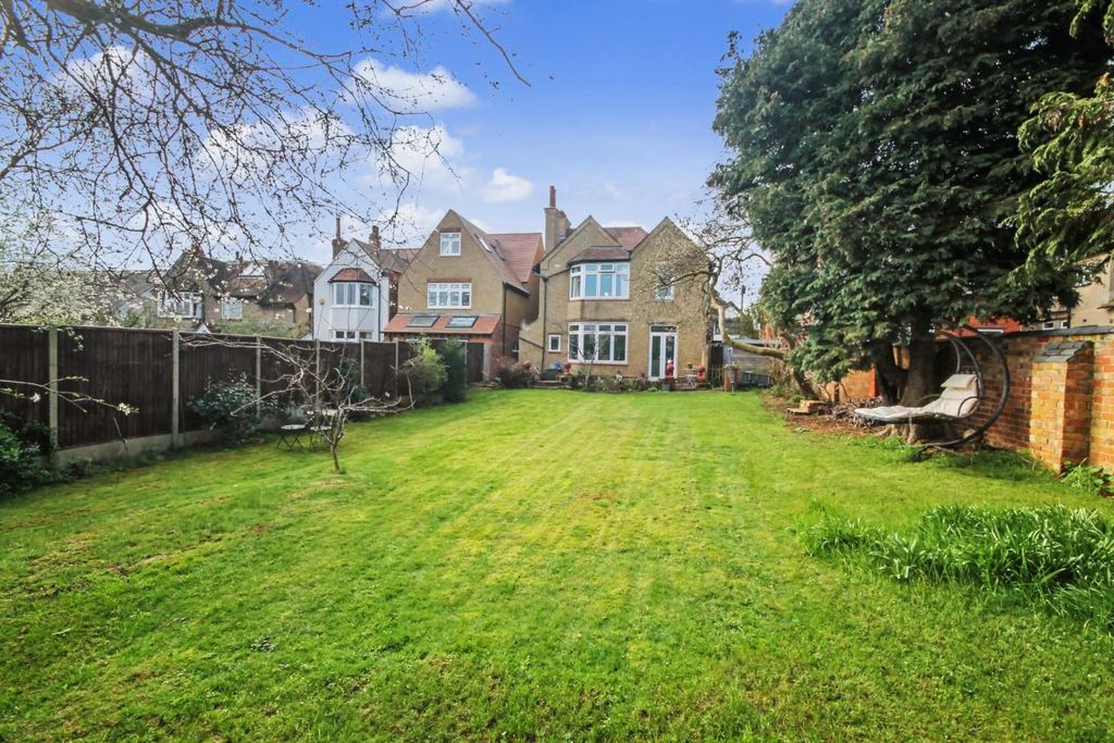 Property photo 2 of 24
