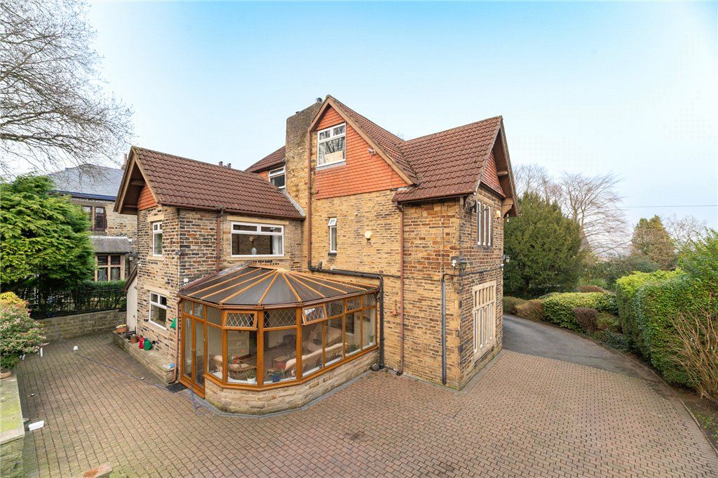 Property photo 2 of 30 Park Drive