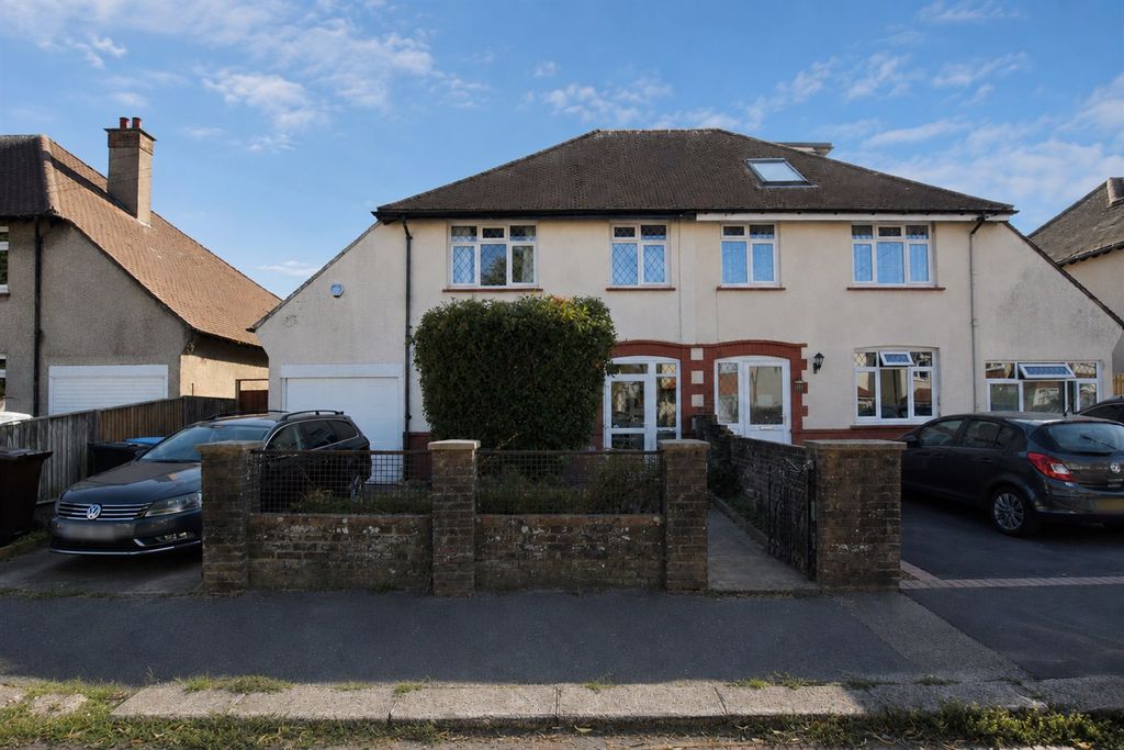 Property photo 1 of 14 (Main)