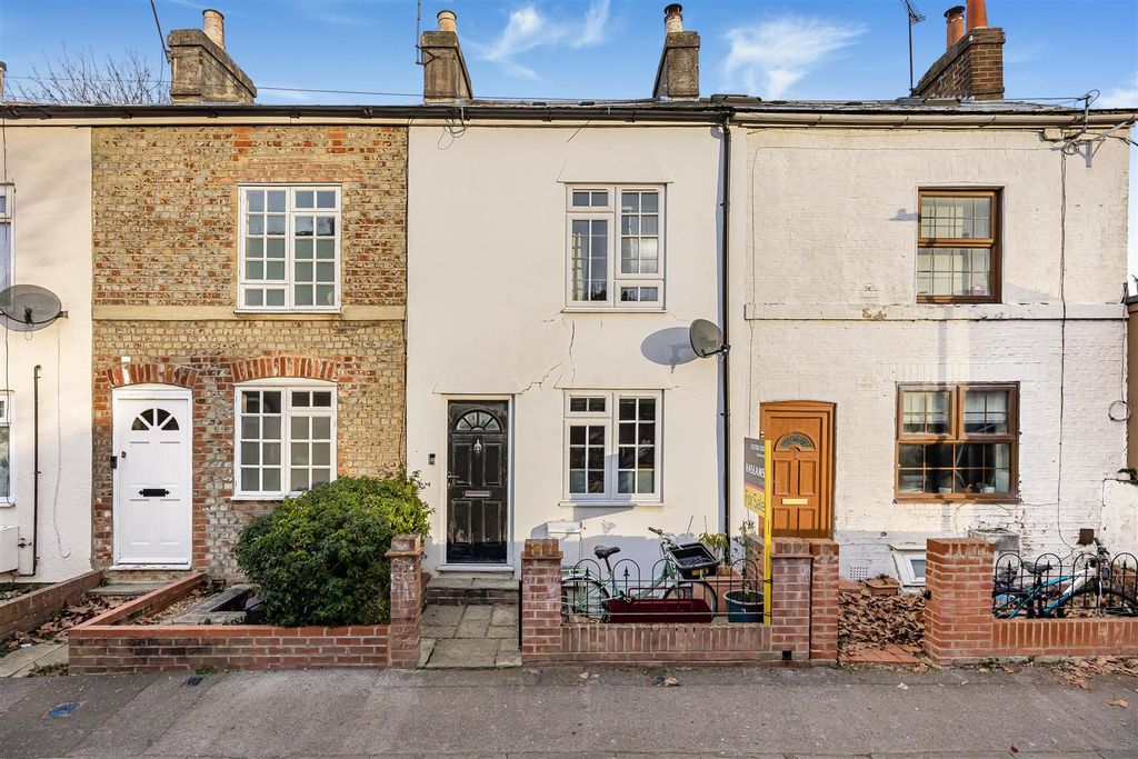 Property photo 1 of 17