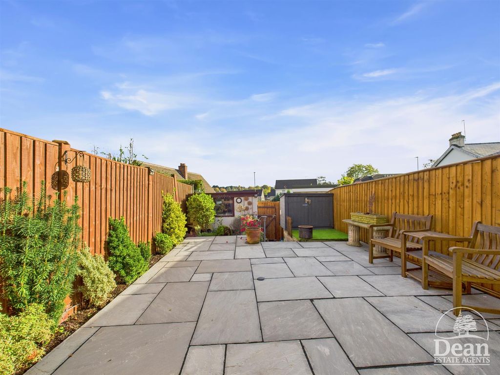 Property photo 2 of 18